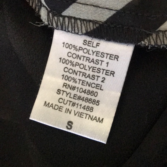 NWOT Chloe K S black&grey chiffon top racer back - Picture 5 of 5